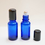 【遮光性 ロールオンボトル】20ml ブルー ガラス 黒キャップ 携帯 化粧 アロマ 器材 旅行 詰替 容器