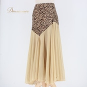 社交ダンス 衣装 スタンダード スカート レッスンウェア レディース ベージュ系 ブラウン系 レース ヒョウ柄 練習着 ステージ衣装 上品 ダンス衣装 レオパード シック エレガント 大人可愛い 舞台衣装 ポリエステル フレアスカート アシンメトリー風 きれいめ 伸縮性 ポケットなし レース風デザイン 丈長め ミドル丈 83cm前後 ゴムウエスト ウエストゴム フィット感 たっぷりフレア