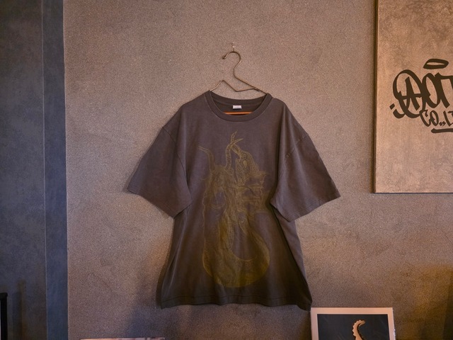 gravity ”type casper” T-SHIRTS(Fade Gray)