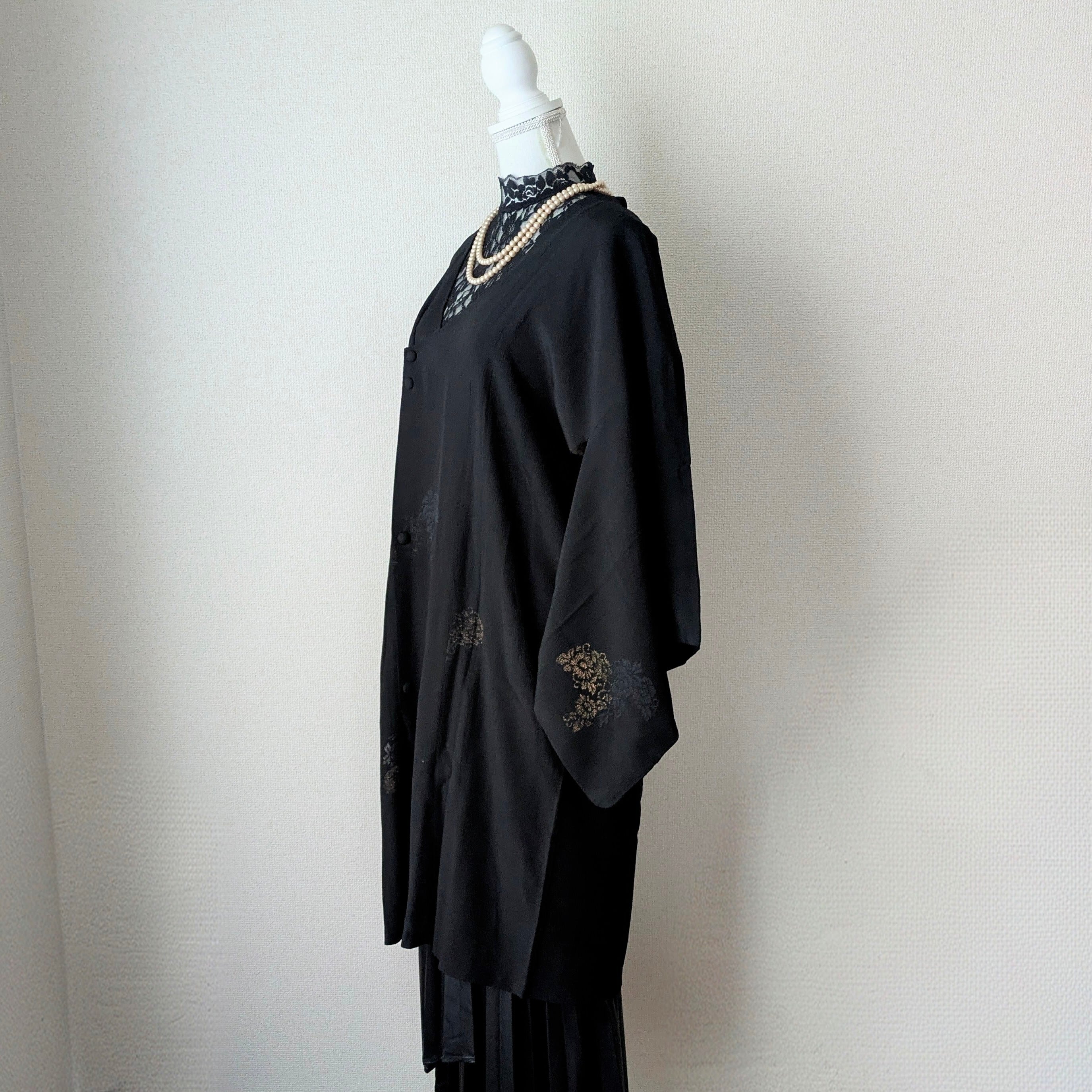 Vintage】HAORI 羽織 正絹 道行コート 雨ゴート 黒 寿光織 兎柄 大正