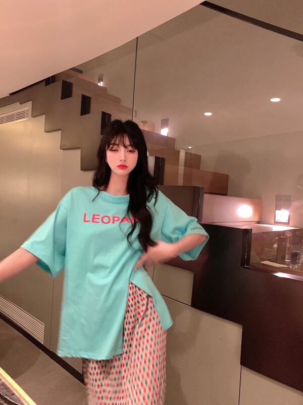 プリントTシャツ サマーロングブルールーズトップス 夏物 ブラックストロベリース25482190406