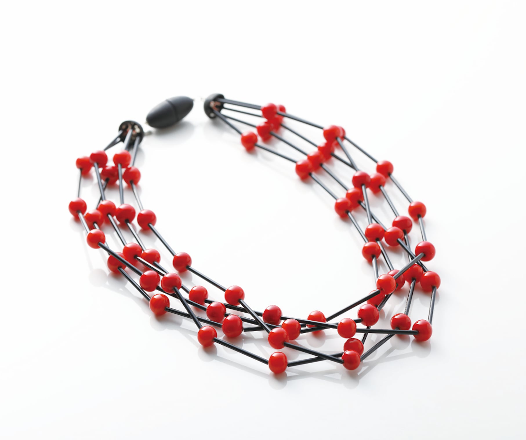 【Giorgia (ジョージア)】5連 ネックレス (レッド&ブラック)