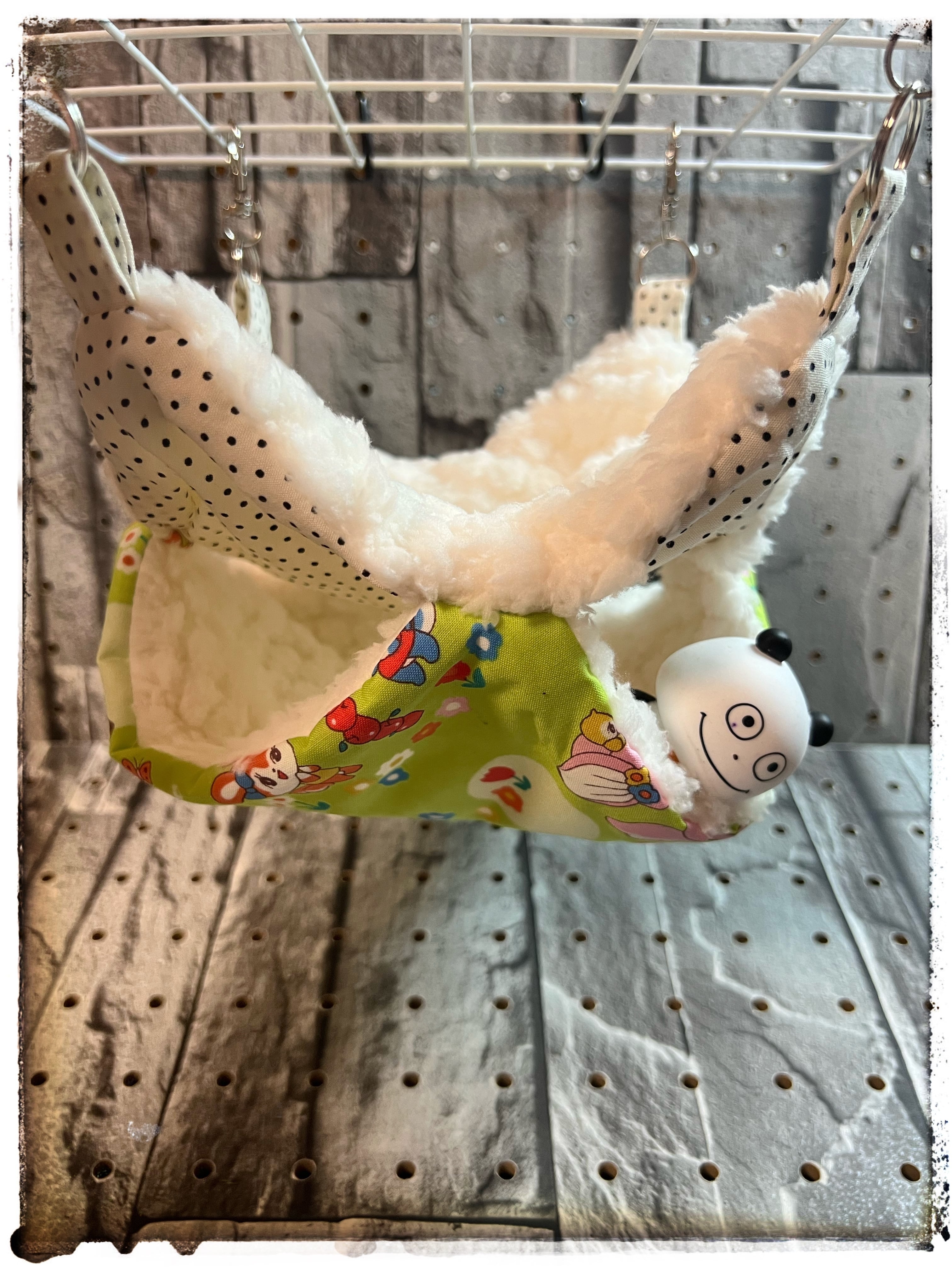 モモンガハンモック18×18☆レトロな動物たち グリーン | モモズと