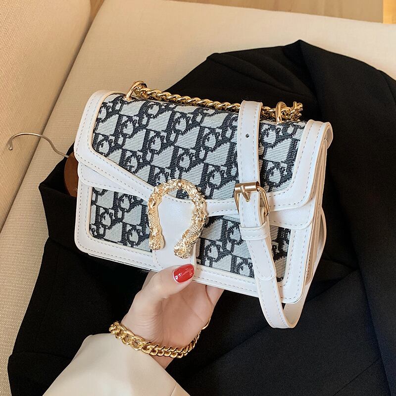 レトロショルダースモールバッグメスバッグ2020新しい流行のファッションワイルドインメッセンジャーバッグネットレッドチェーンスモールスクエアバッグ Tiancai_Wing_Bag24304749323