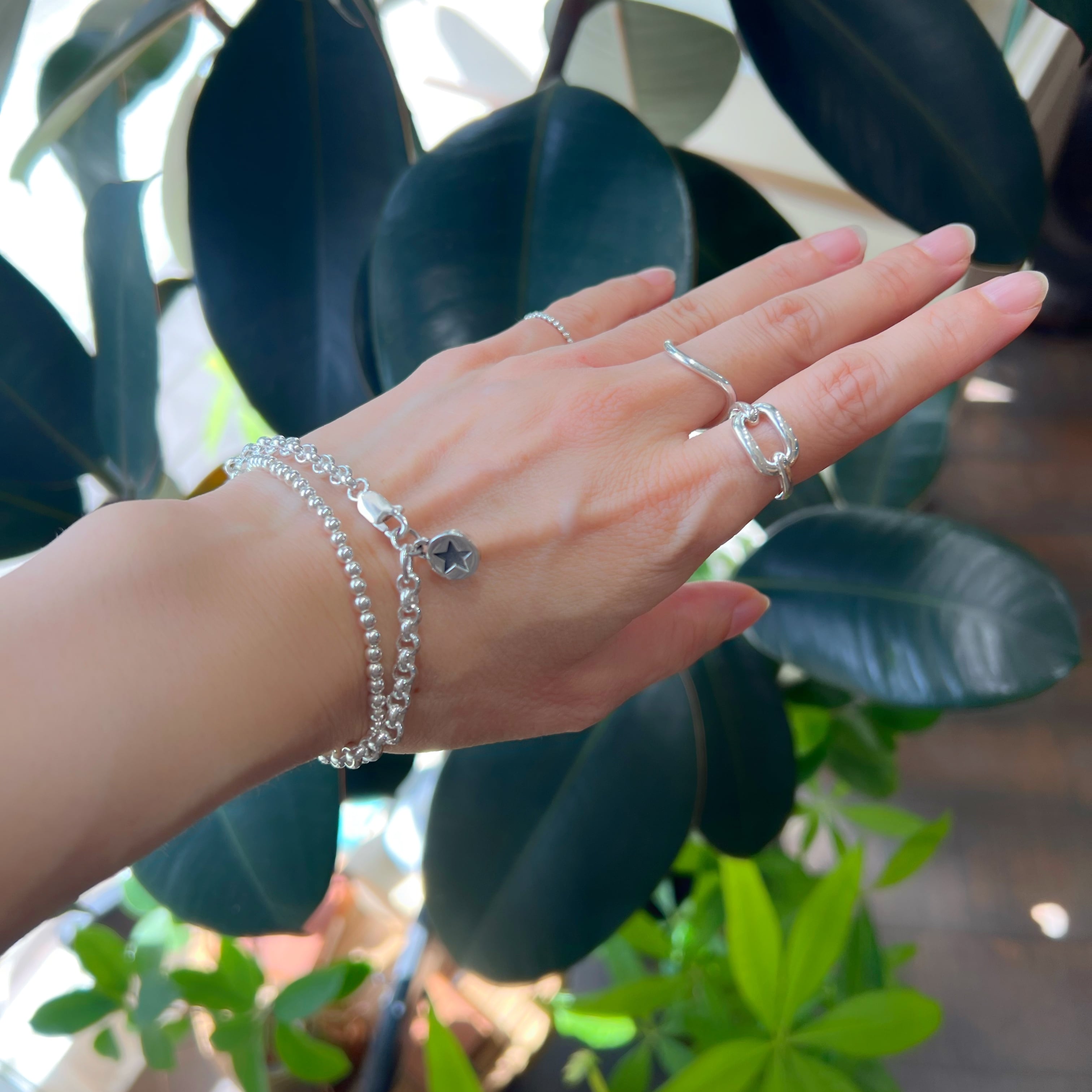 【ONE ENOUGH】Layered Ball Set〜ブレスレッド&リング★BTS着用 ONE ENOUGH】Layered Ball Set〜ブレスレッド&リング☆BTS着用