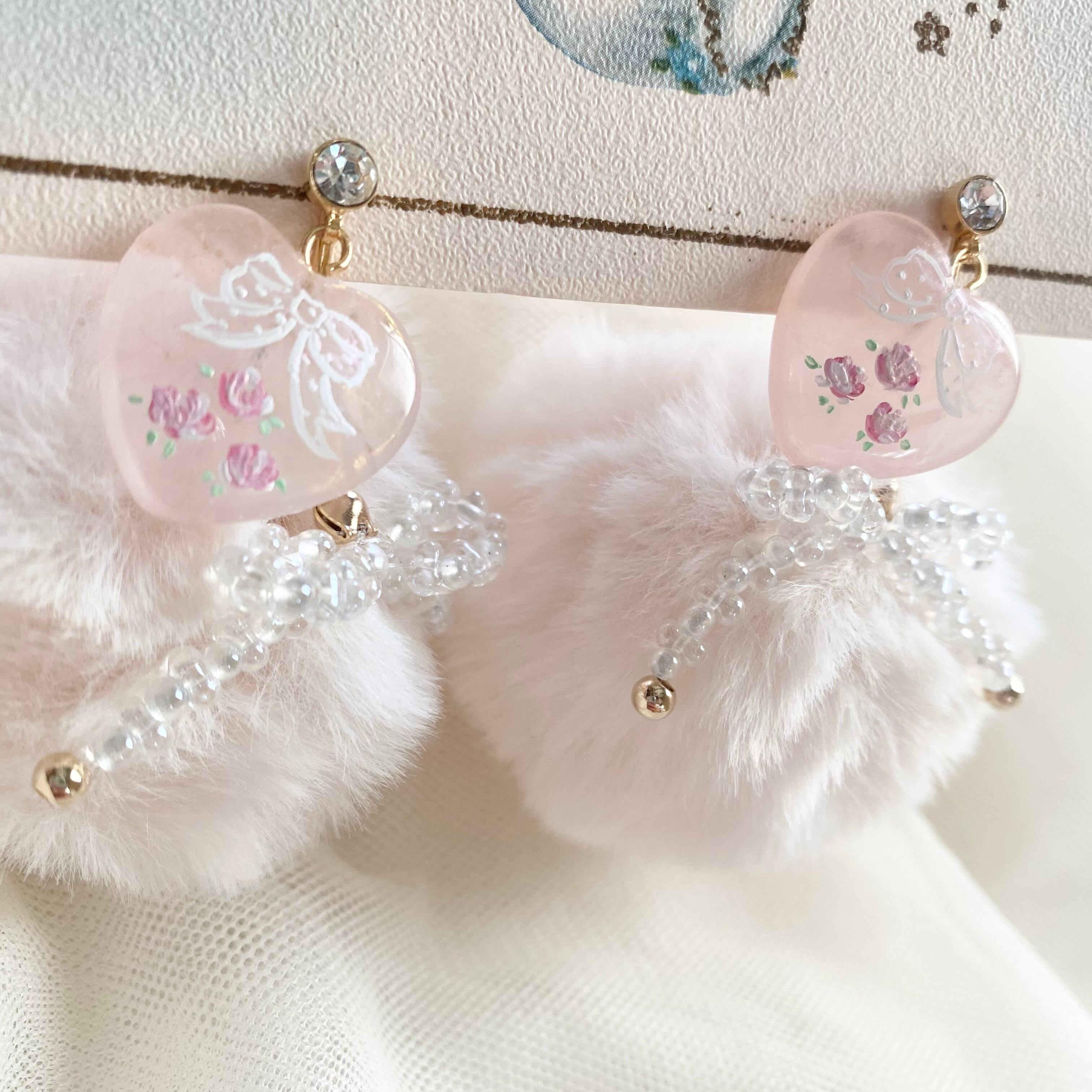 ぽんぽんリボンリボン イヤリング（WHITE) Pon Pon ribbon hand painted earrings