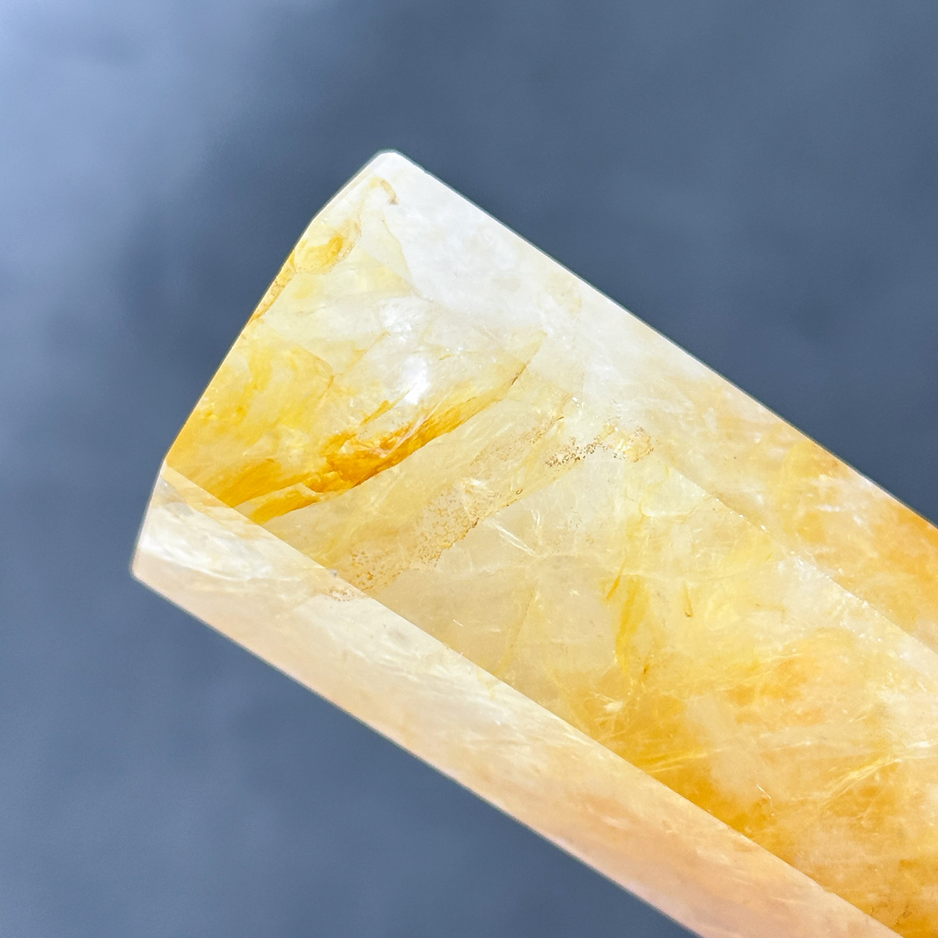 ミナスジェライス産ゴールデンヒーラー タワー73◇ Golden Healer