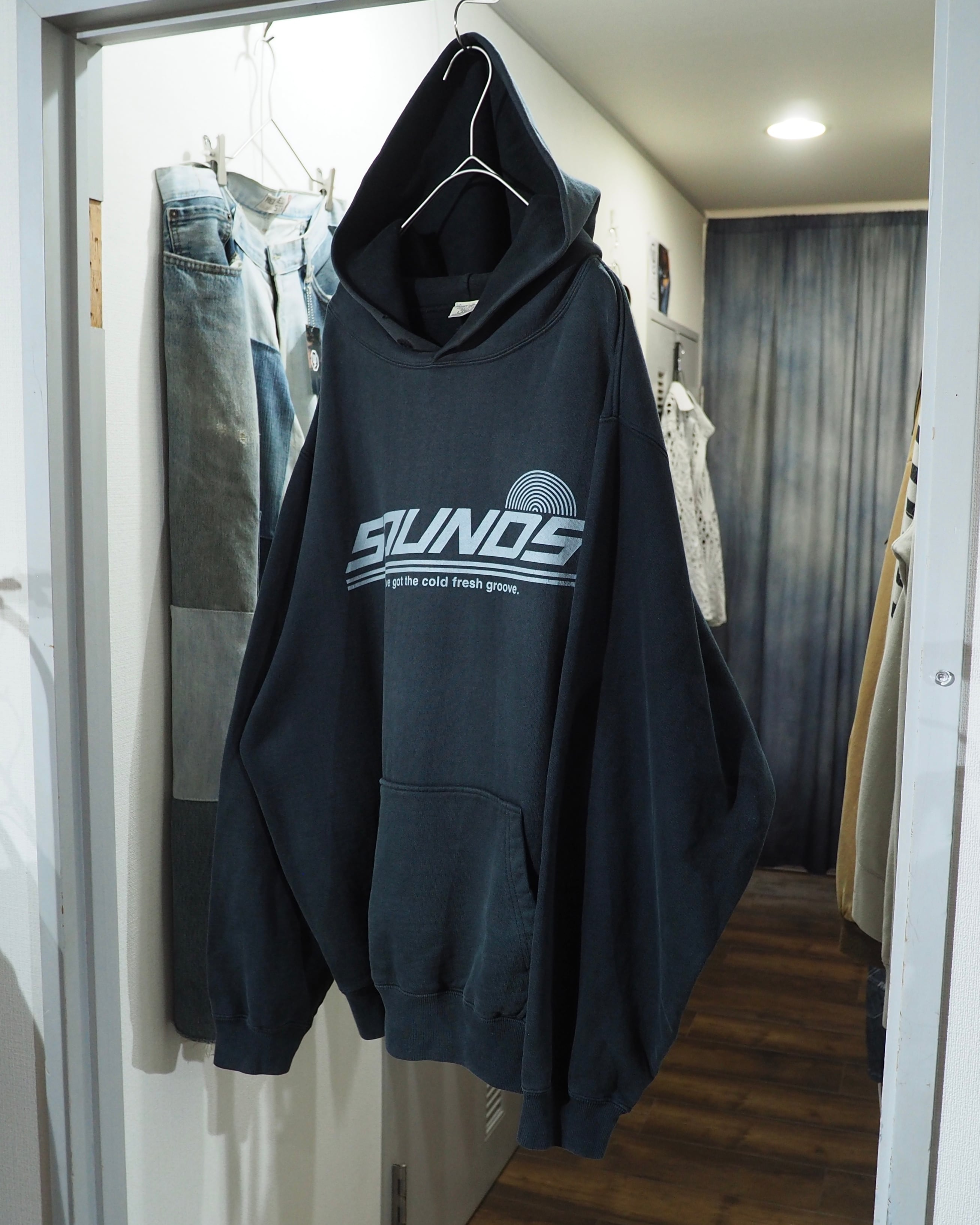 1990s " Good Groove " Beautiful Fade × Graphic Printed Vintage Loose Pullover Hoodie