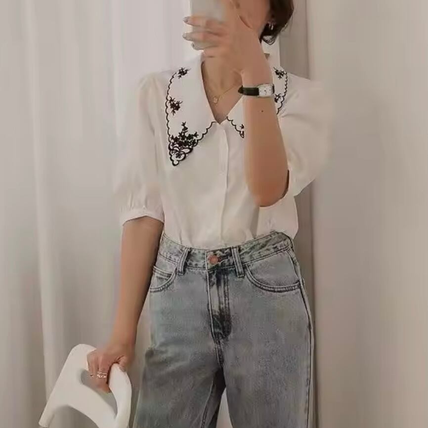 フラワーエンブロイダリーブラウス