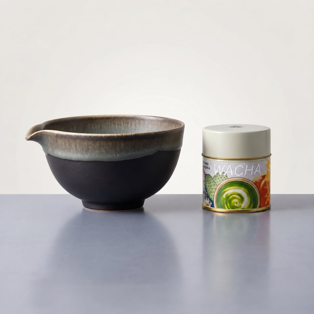いぶし金彩(ブラック)片口抹茶碗&GREEN MATCHA 20gセット|美濃焼・日本製|推しカラー
