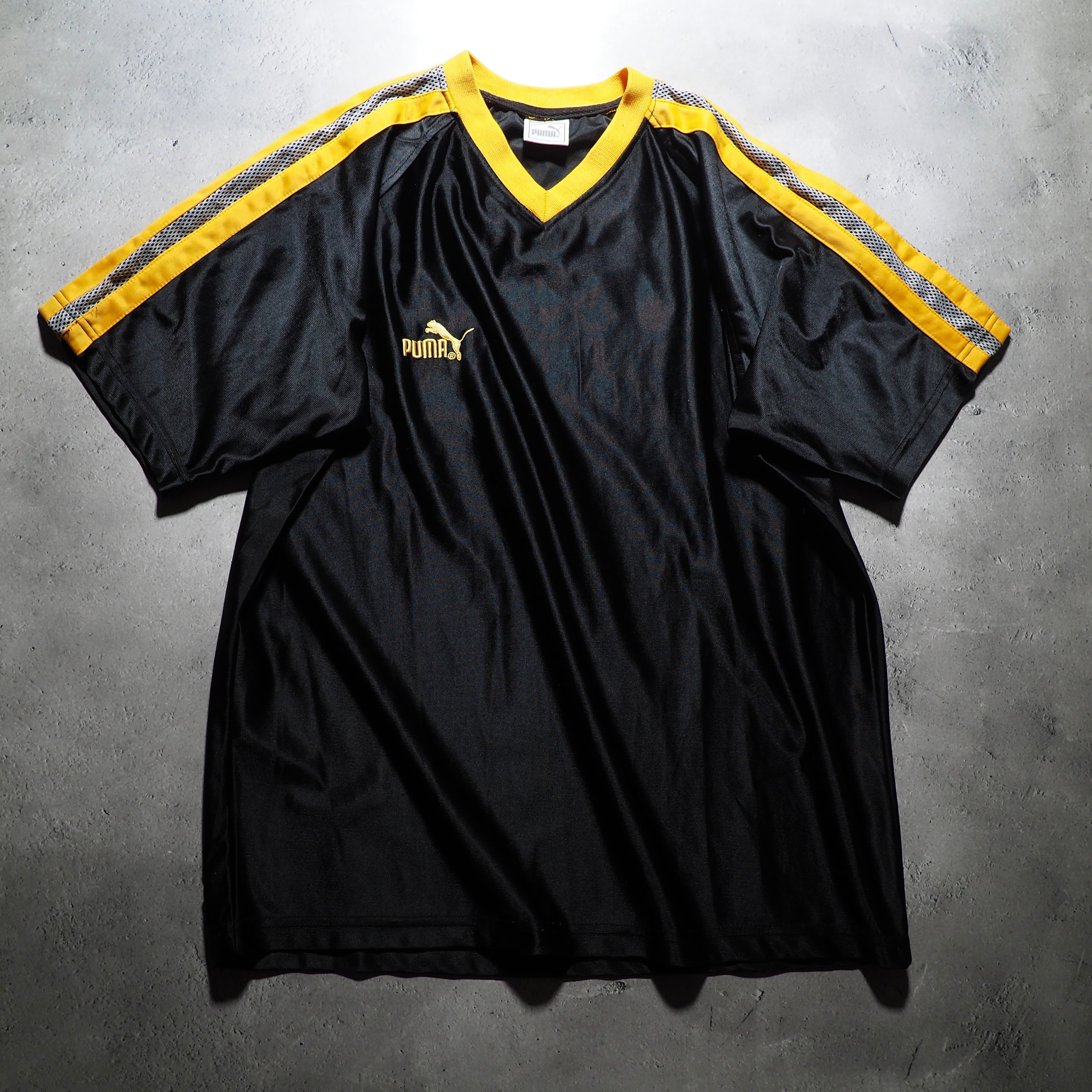 ” Old PUMA ” Graphic logo Embossed vintage loose game shirt