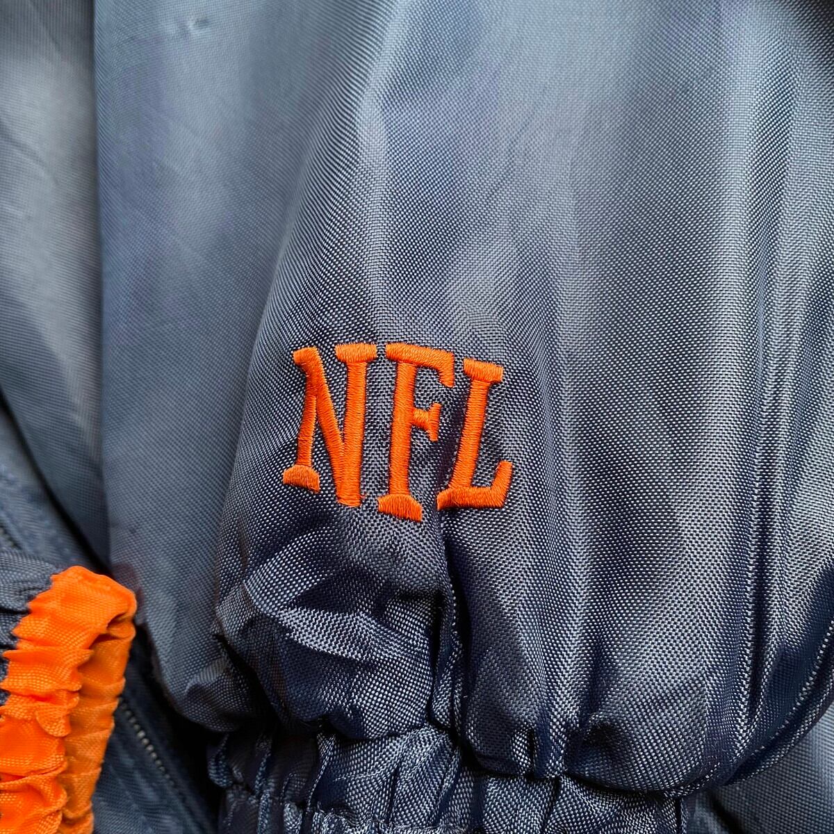 NFL シカゴ・ベアーズ バック刺繍ロゴ チームロゴ ジャケット メンズXL  