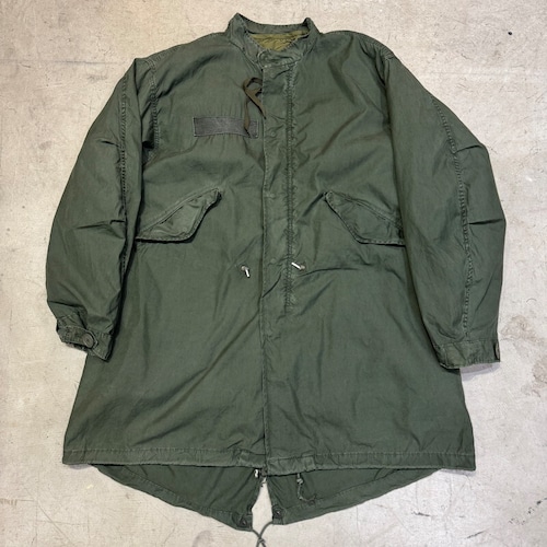 80's U.S.ARMY PARKA EXTREME COLD WEATHER M-65 FISHTAIL PARKA フィールドパーカー フィッシュテール  ライナー付き DLA100-83-C-0441  CARBONHILL MFG.CO. ミリタリー MEDIUM 米軍 希少 ヴィンテージ BA-2463 RM2882H