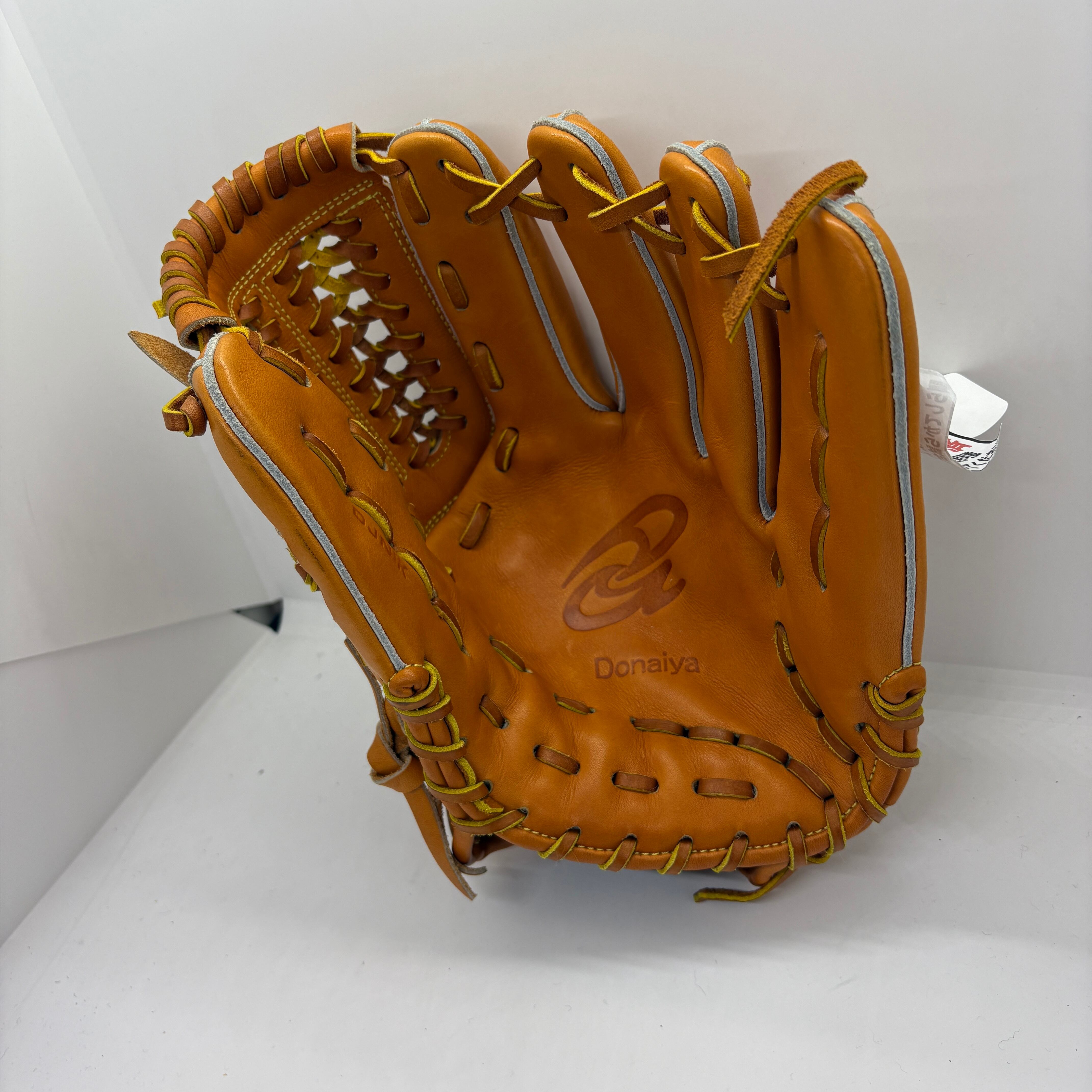 ドナイヤ 軟式用 右手投 山田哲人モデル 内野手用 ドナイヤ 【2024年限定モデル】ドナイヤ 軟式グローブ 内野手用 山田