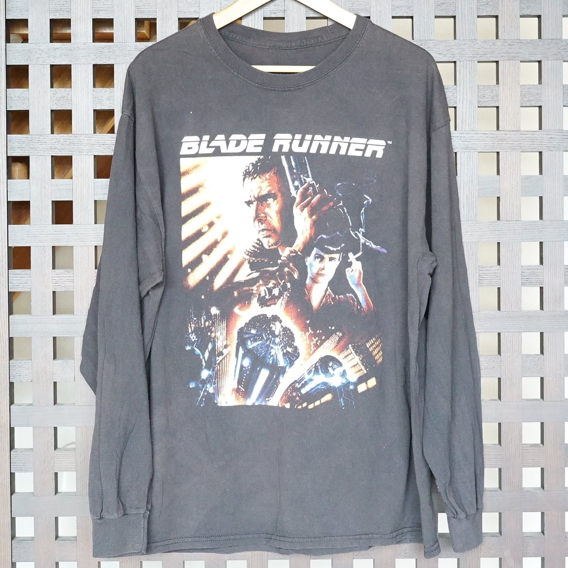 90's BLADE RUNNER Long T-shirt | vuzelia.com