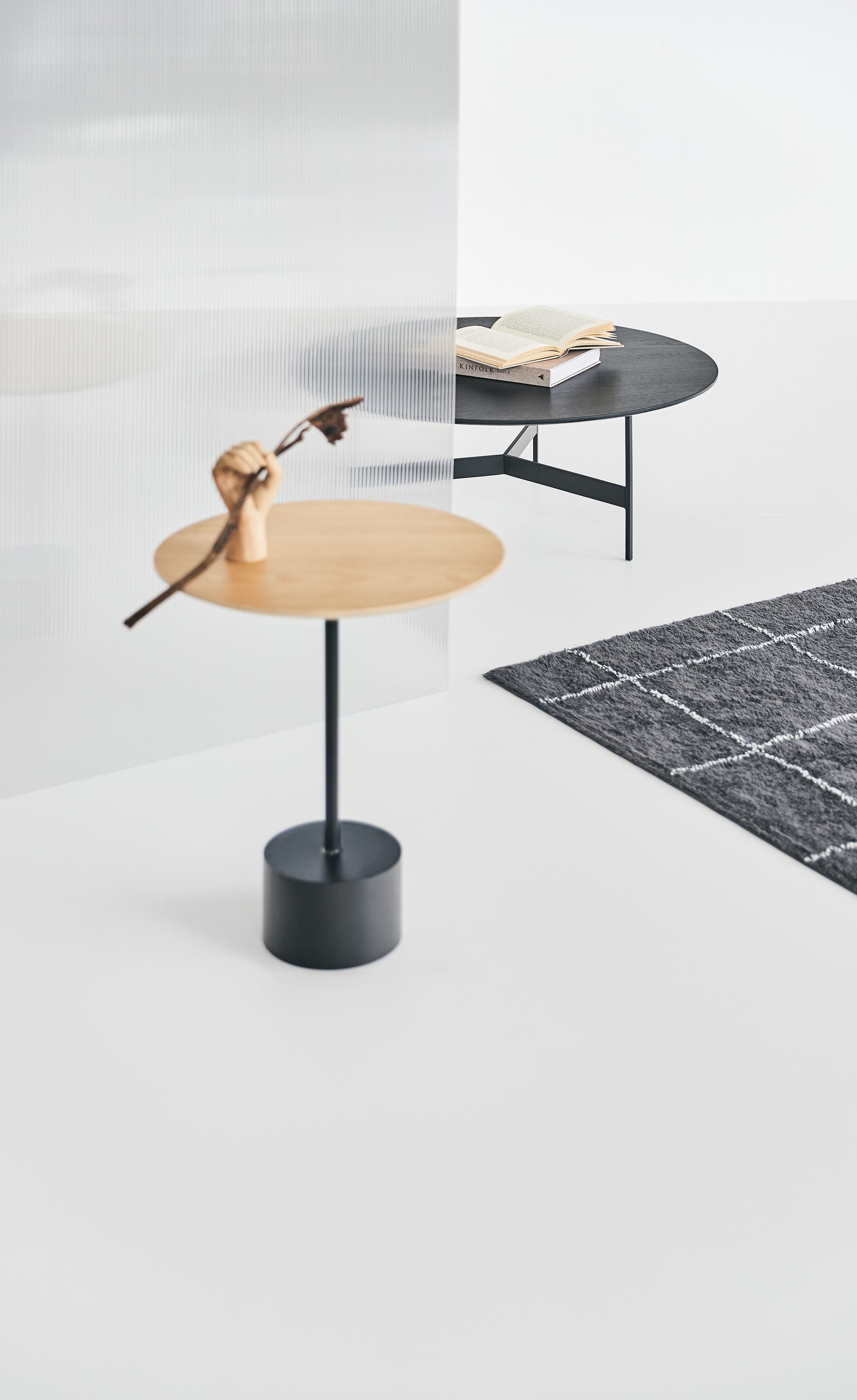 オーク突板×アイアン ラウンドテーブル｜W78cm センターテーブル ロー