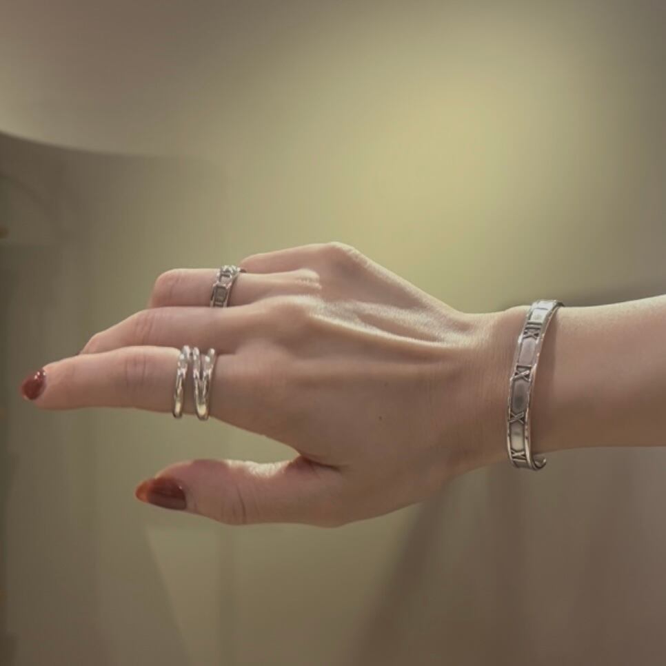 TIFFANY&CO】t1990 アトラス オープンバングル／シルバー925／洗練