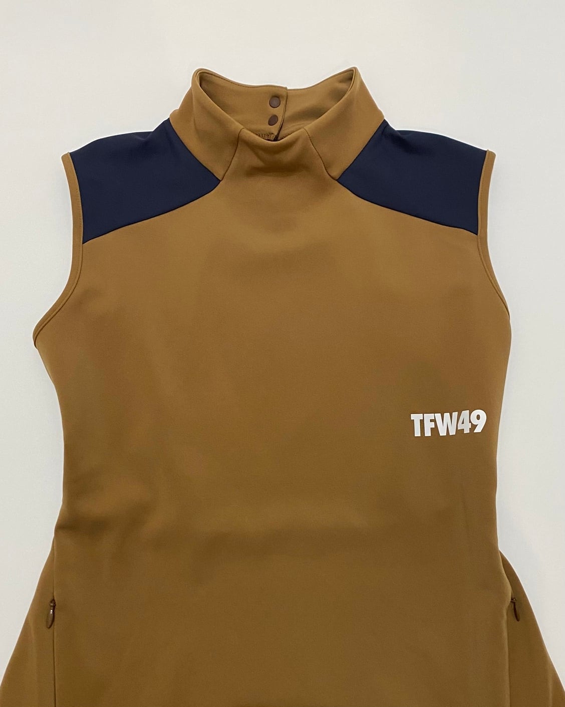 TFW49】《WOMEN'S》SLEEVE LESS MOCKNECK ONE PIECE | Sandy GOLF