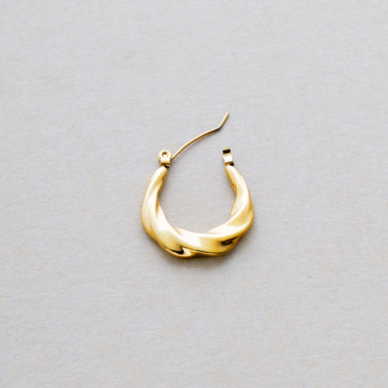 TWIST ROUND PIERCE