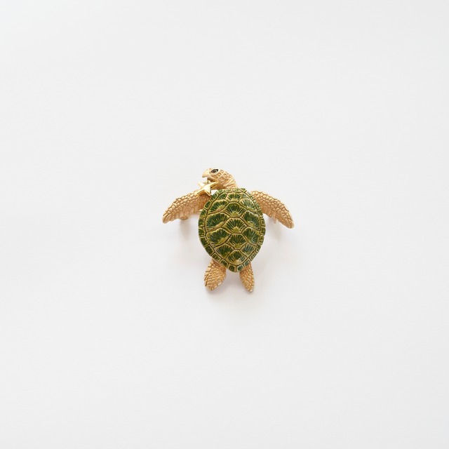 ウミガメブローチ