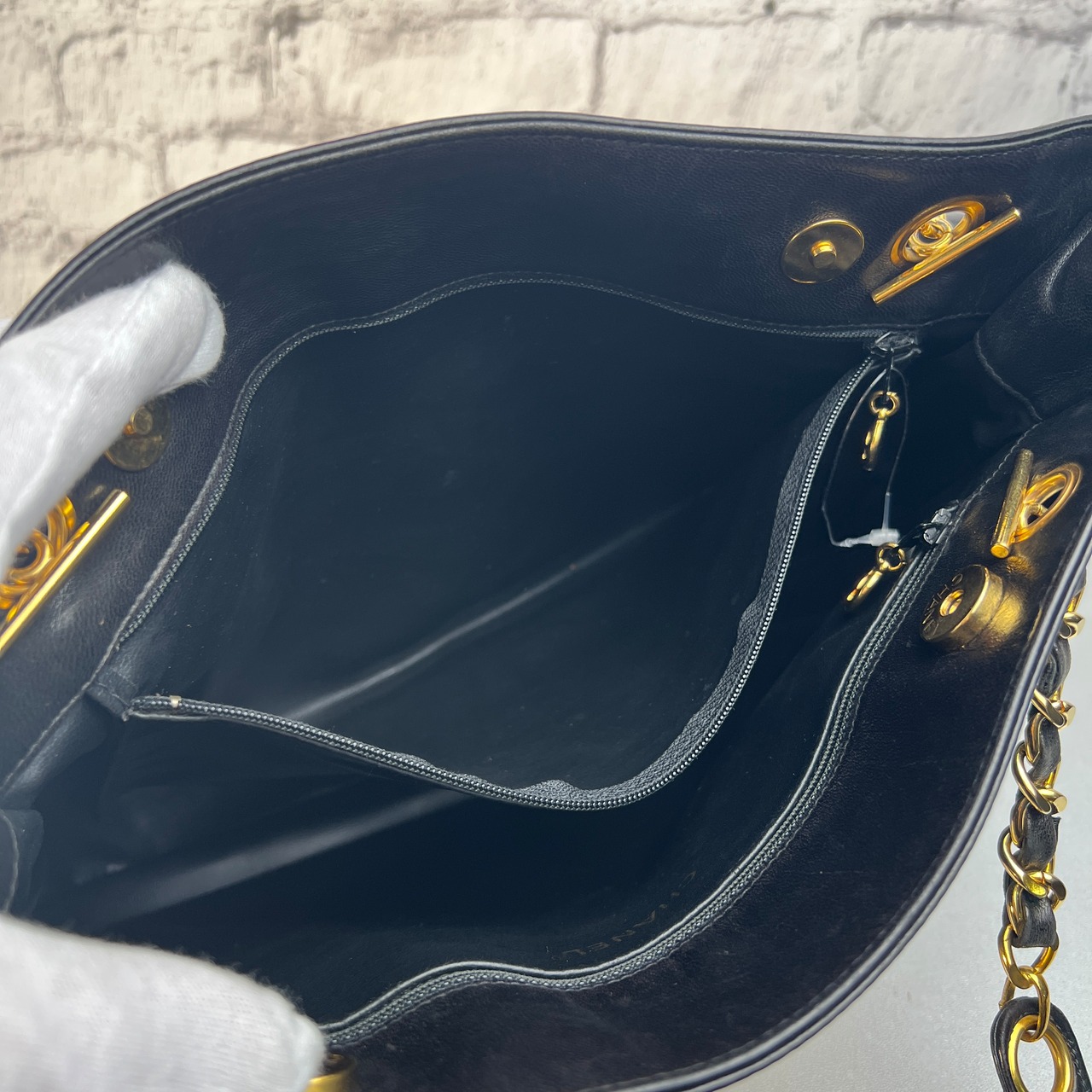 CHANEL シャネル ココマーク  ラムスキン ショルダーバッグ ブラック A-10330