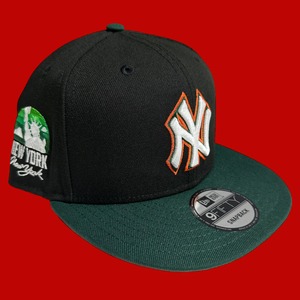 New York Yankees Statue of Liberty New Era Snapback / Black,Dark Green (Orange Brim)