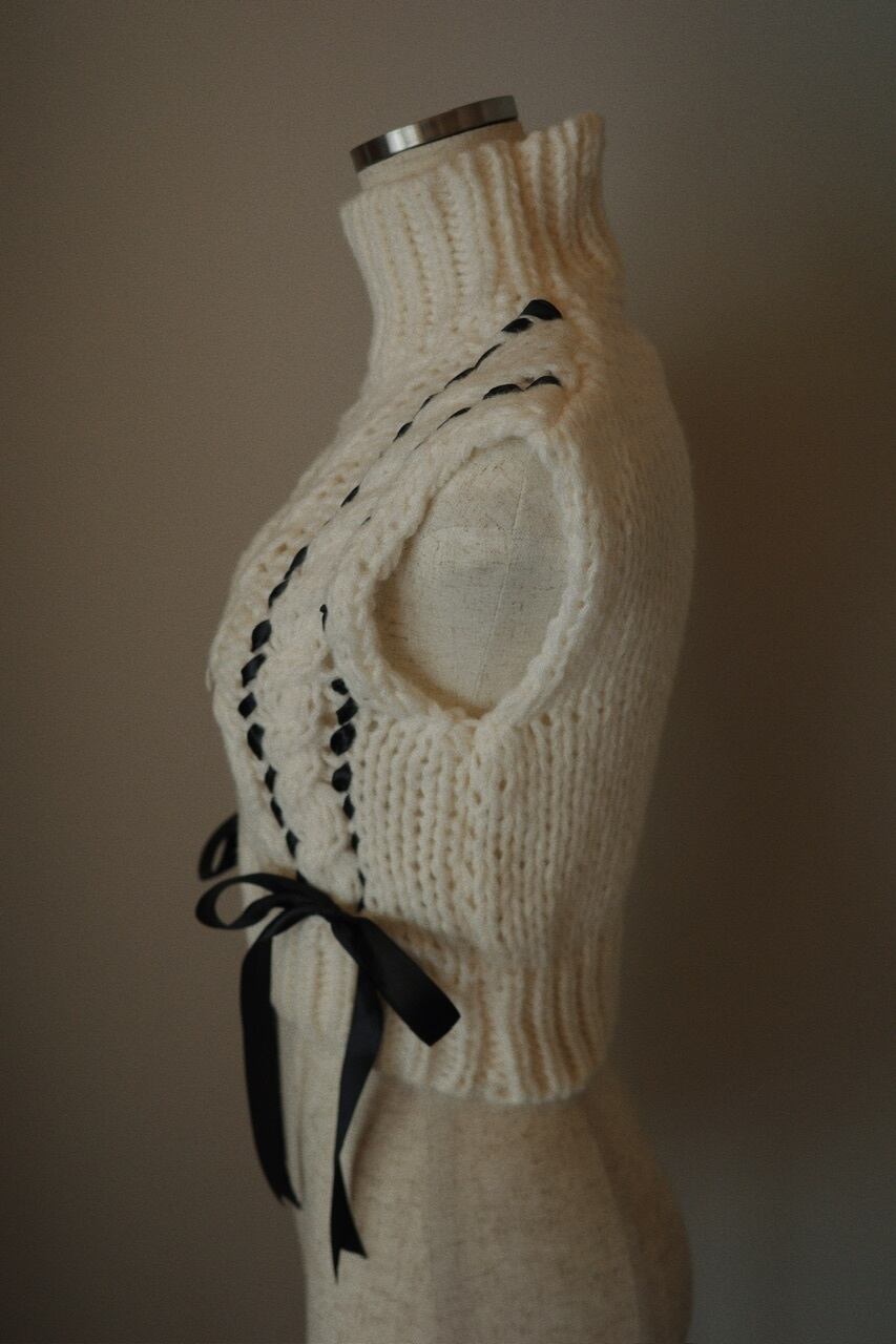 リボンベストニット/オフホワイト | osrsofficial