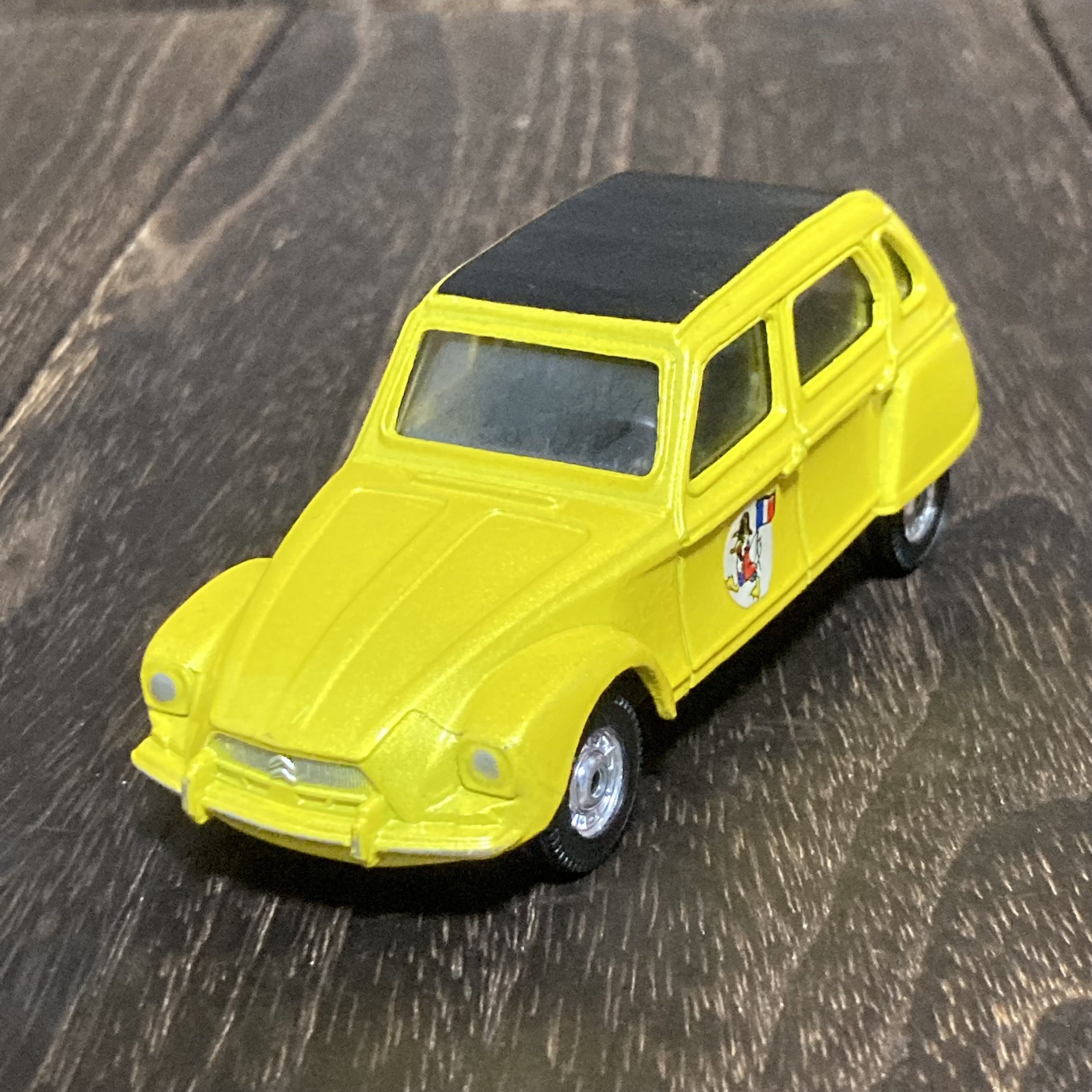 Ferrari Dino 246 GT 1969 イエロー ミニカー Dino 246 GT 1969 イエロー ミニカー ミニカー 1/18 フェラーリ