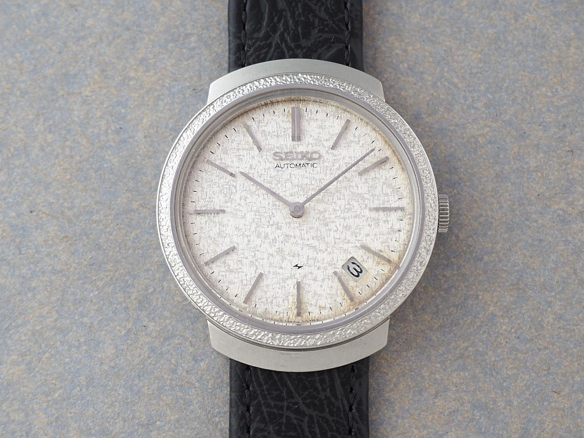 L o'clock