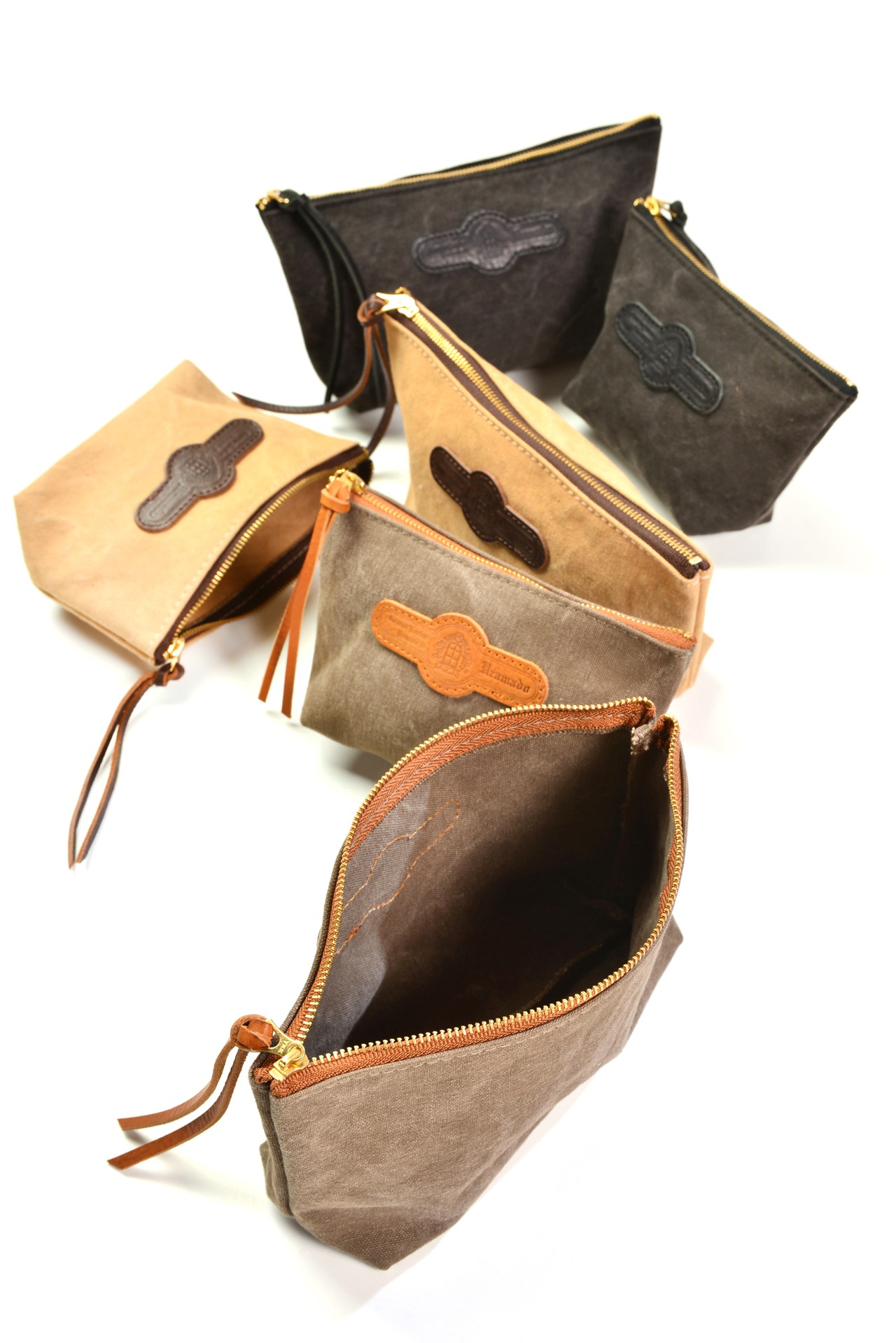 Tannin-dyed pouch (S) - 5