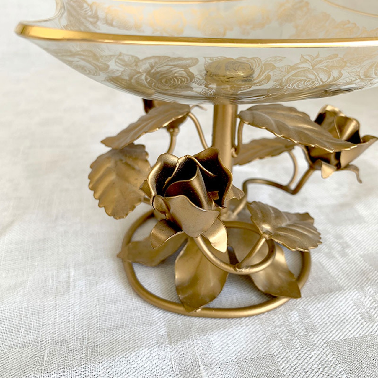 コンポティエ　脚付トレー　バラのお皿 小物入れ　コンポート　キャンドルスタンドにも 17otb7