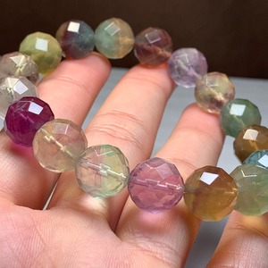 no1.多彩な変わった色合いフローライト・ブレスレット