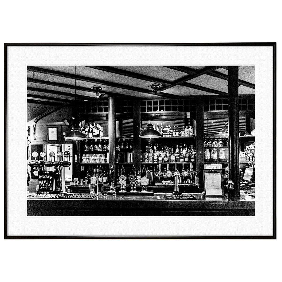 イギリス写真 ロンドン メリルボーンのパブ インテリア モノクロアート