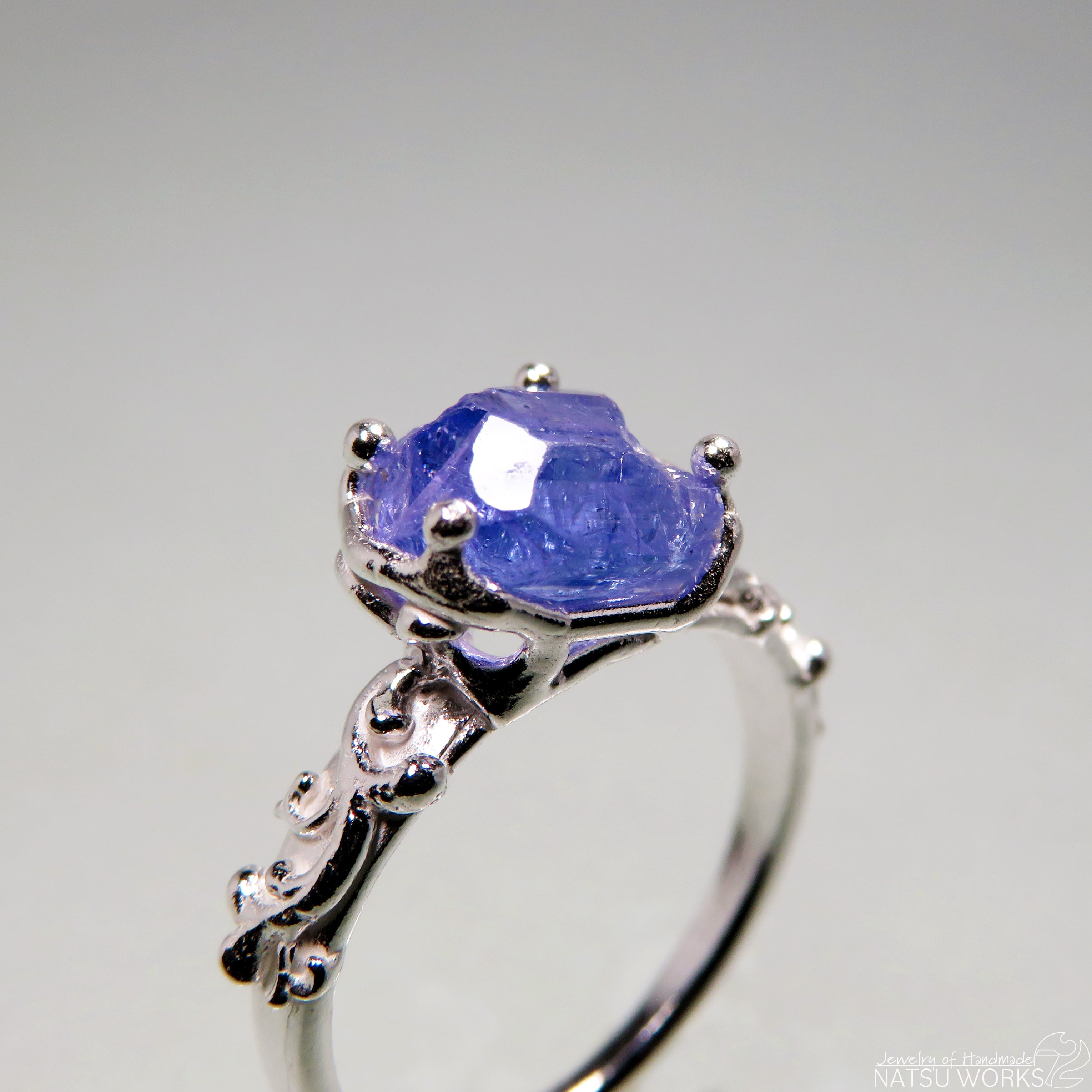 タンザナイト リング / rough Tanzanite Ring | NATSU WORKS Jewelry タンザナイト リング / rough Tanzanite Ring | NATSU WORKS Jewelry