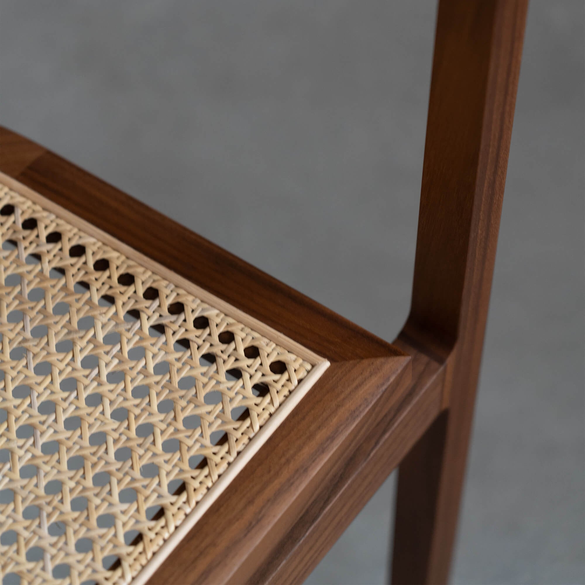 展示品即納] 有馬博人 / Mokuji Furniture 三つ脚の椅子（ウォルナット