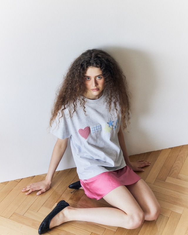 playful patch tee (grey)