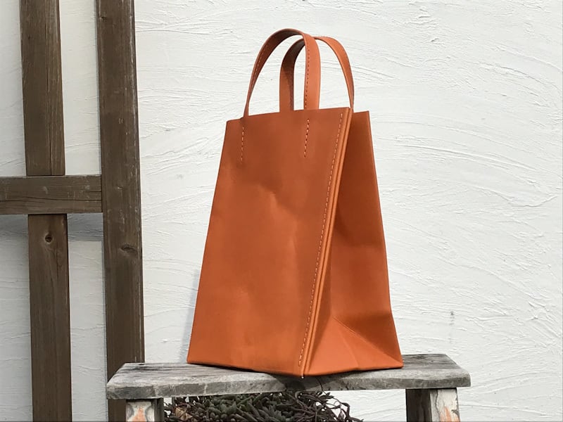 牛革の紙袋のような革袋・B5タテ | 革り小物 Aster*isk