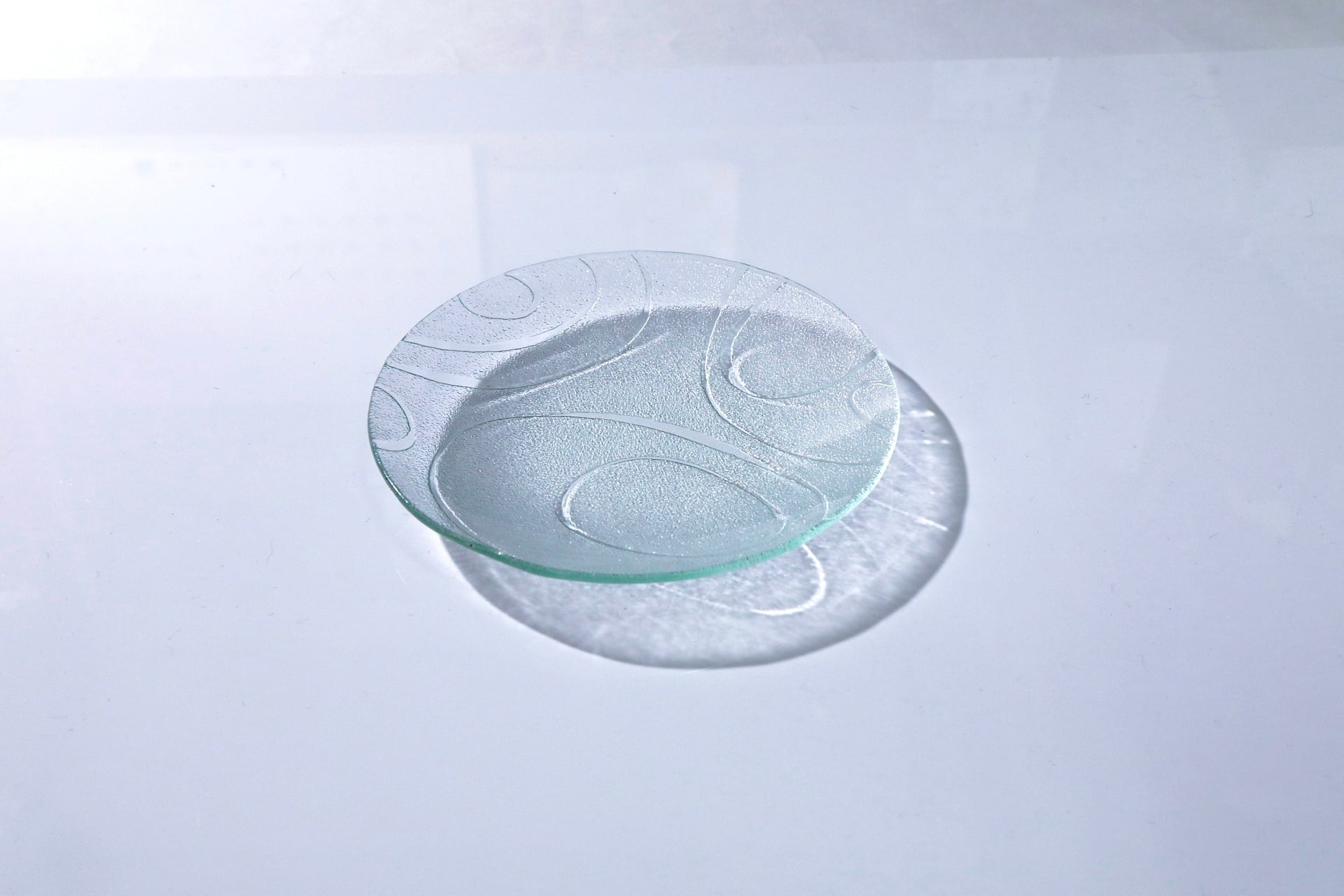 昭和型板ガラス「みずわ」　皿　円形　小（Φ120mm）