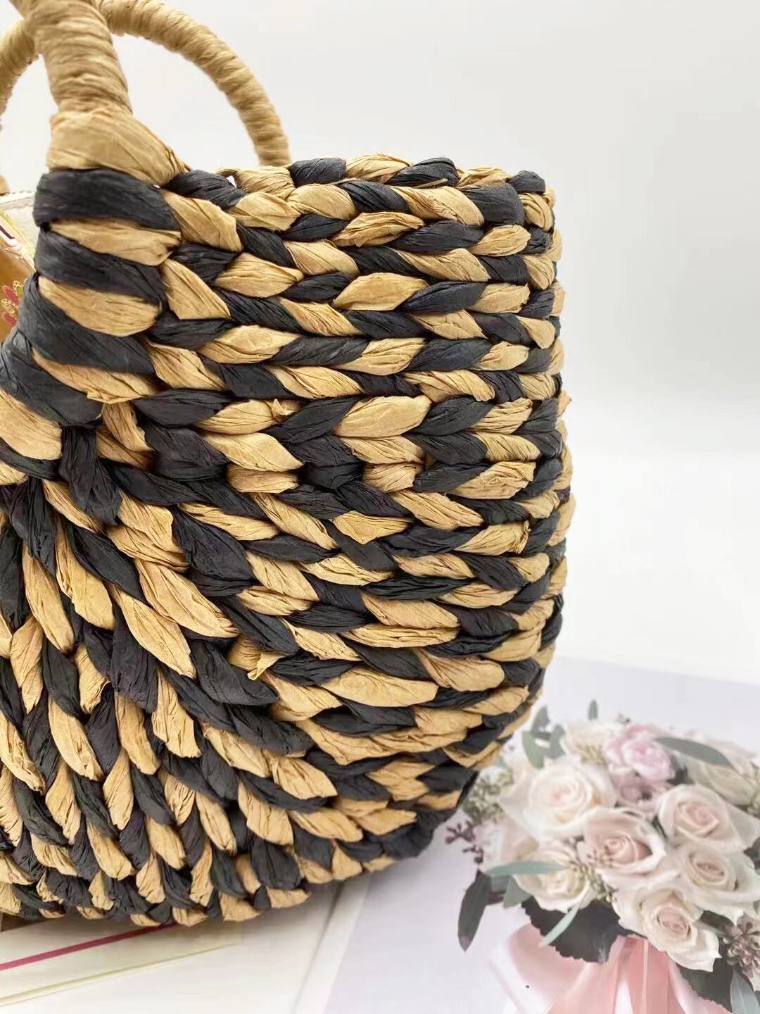 かごバッグ レディース 手提げ ラウンド型 草編みバッグ シンプルな