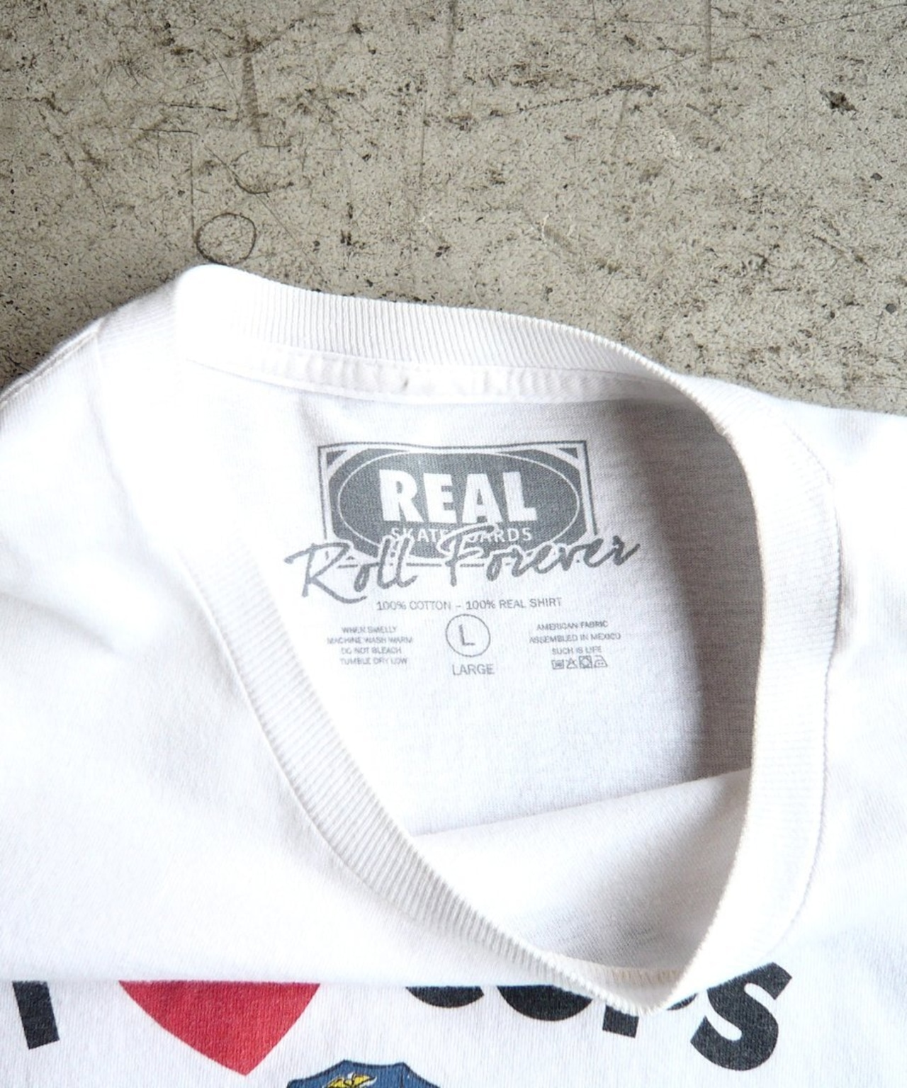 00s REAL SKATEBOARDS Tシャツ