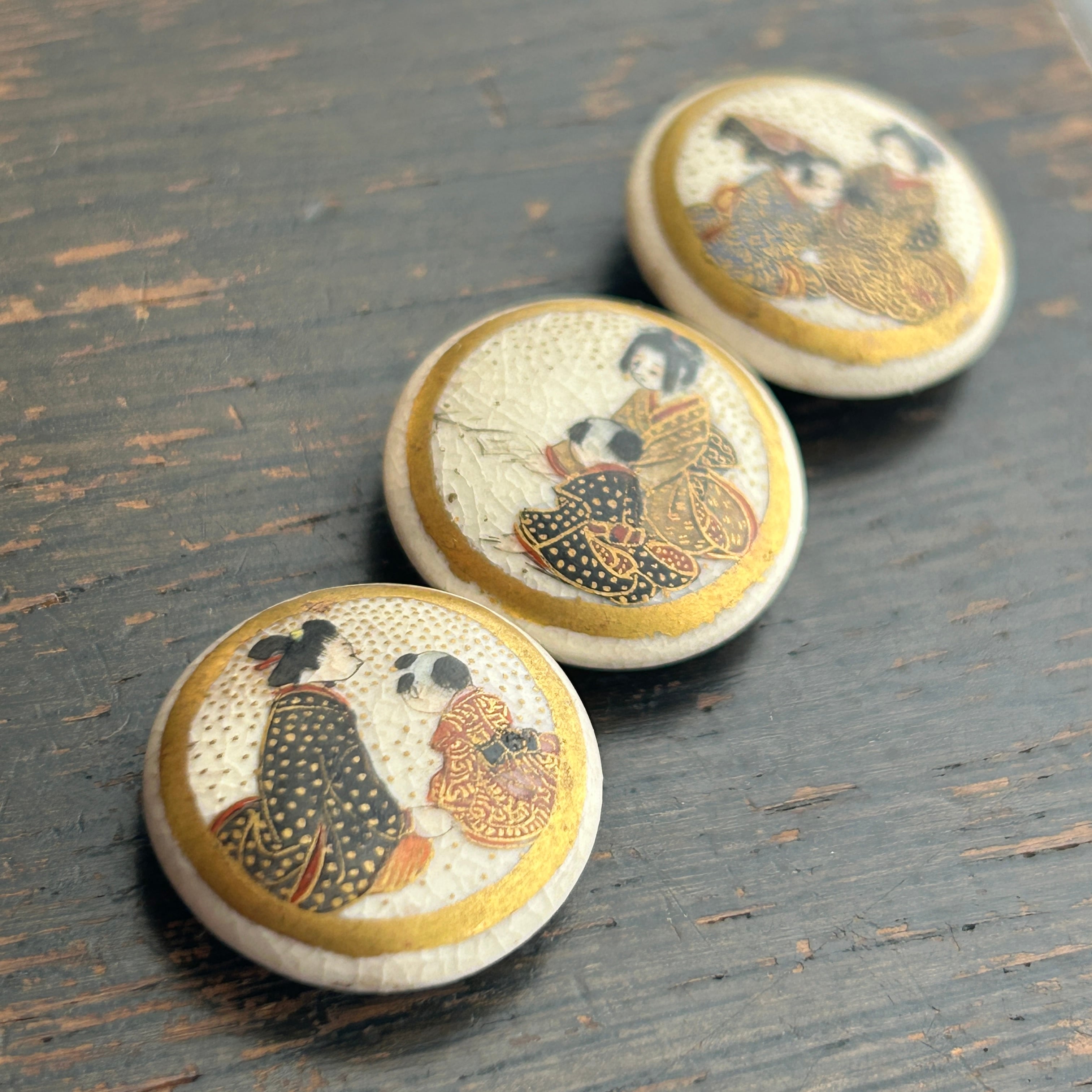アンティーク　明治の里帰り薩摩ボタン　小3個セット