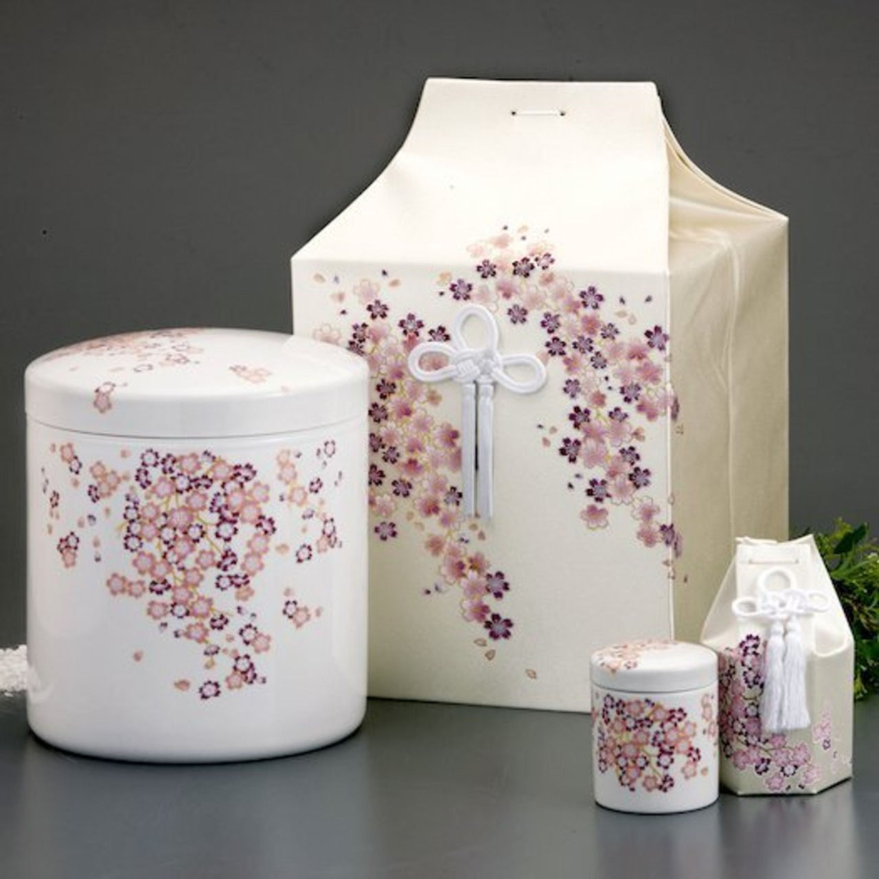 7寸骨壺 桐箱 骨覆 3点セット　白みやび桜 大人用骨壺 さくら 日本製 納骨 葬儀 手元供養 骨壺大