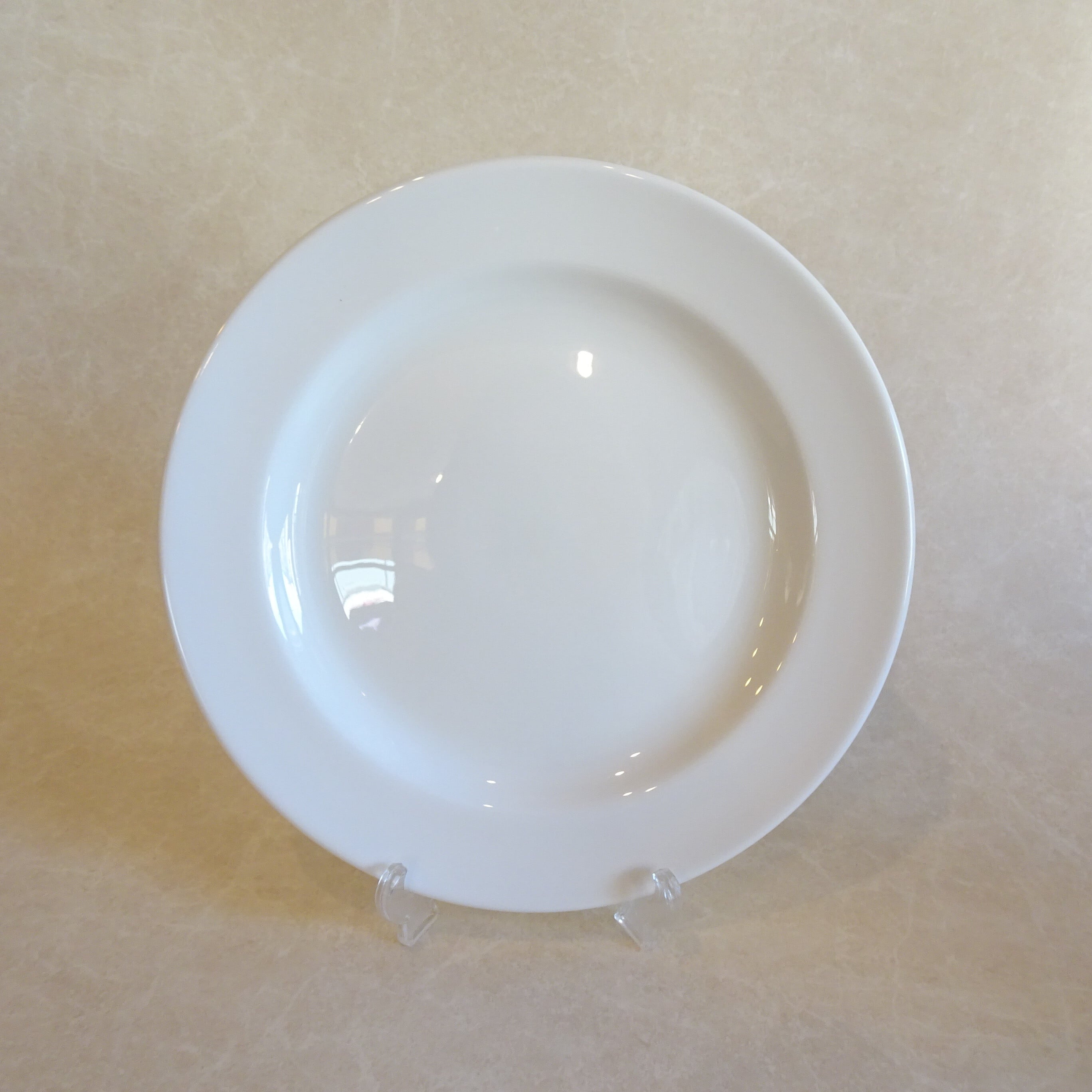 英国・ウェッジウッド 白い22cmプレート(中古)