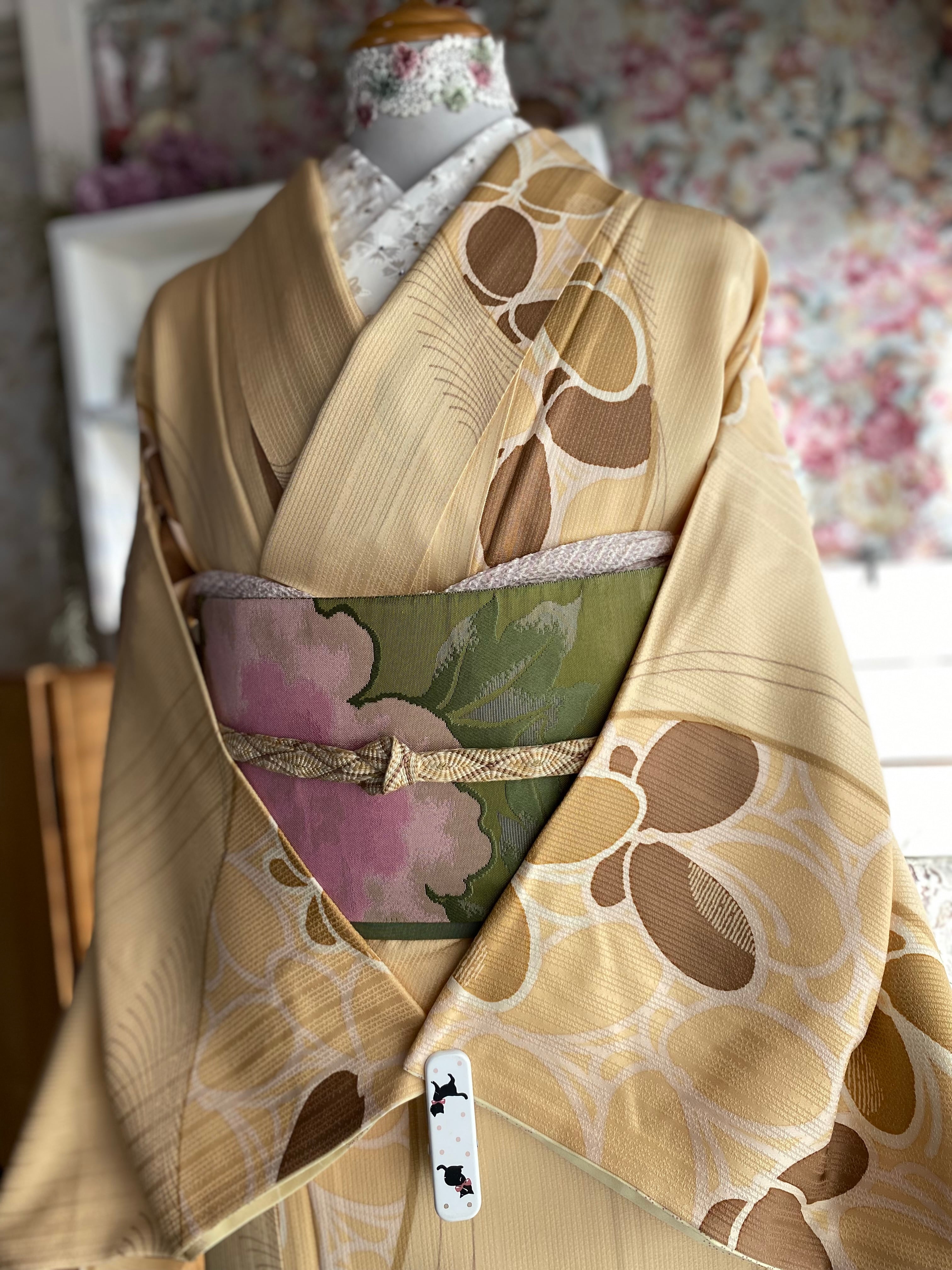 【やまと誂製 蝶々小紋 うさぎ八掛 正絹 着物】