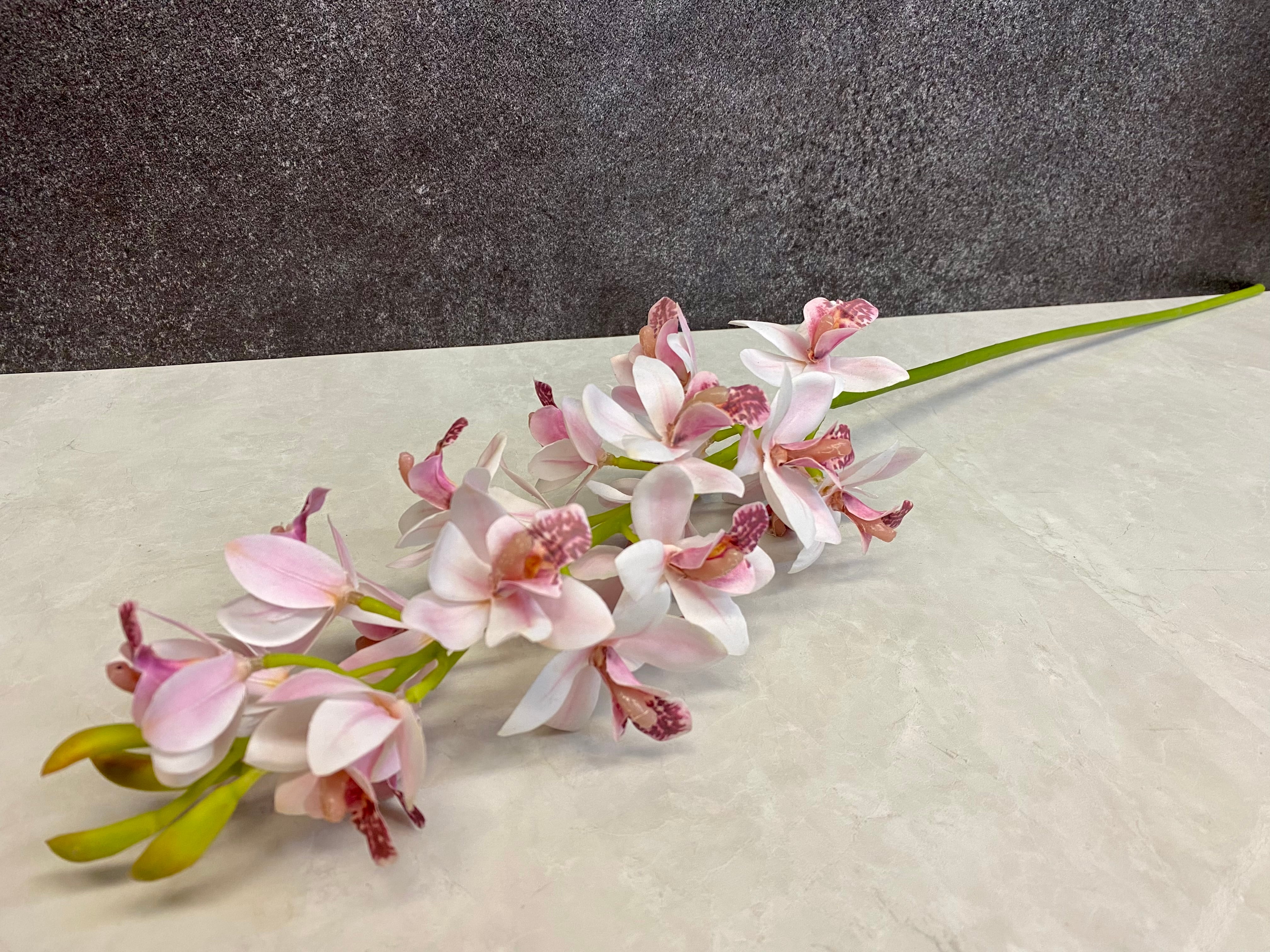 デルヒィニュウム＆カラーMIXアレンジ（造花）高100×幅70・光触媒 光触媒造花 シンビジウム ライトピンク | サンフェアリー/飾って