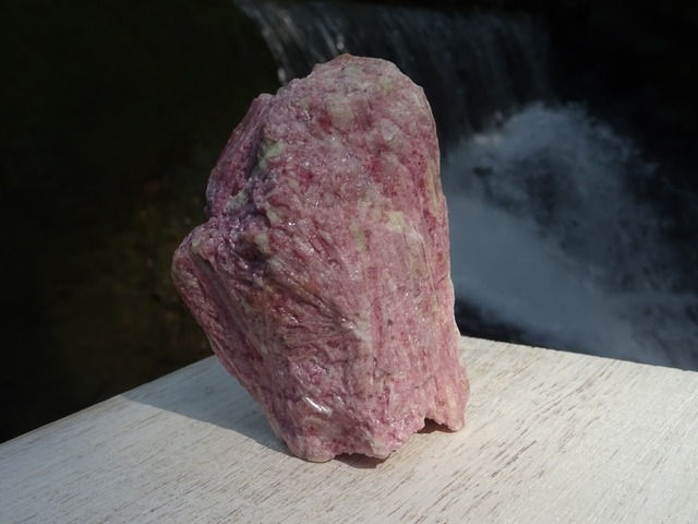 ピンクトルマリン原石