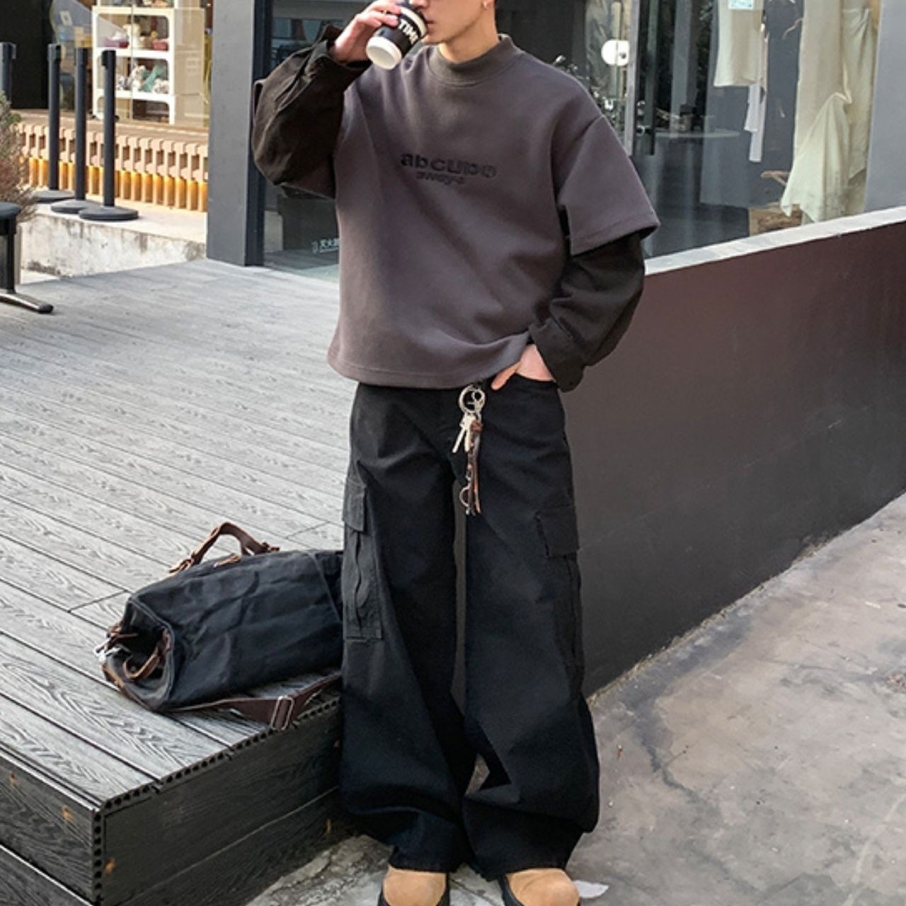 フェイクツーピースラウンドネックロゴスウェット　1173