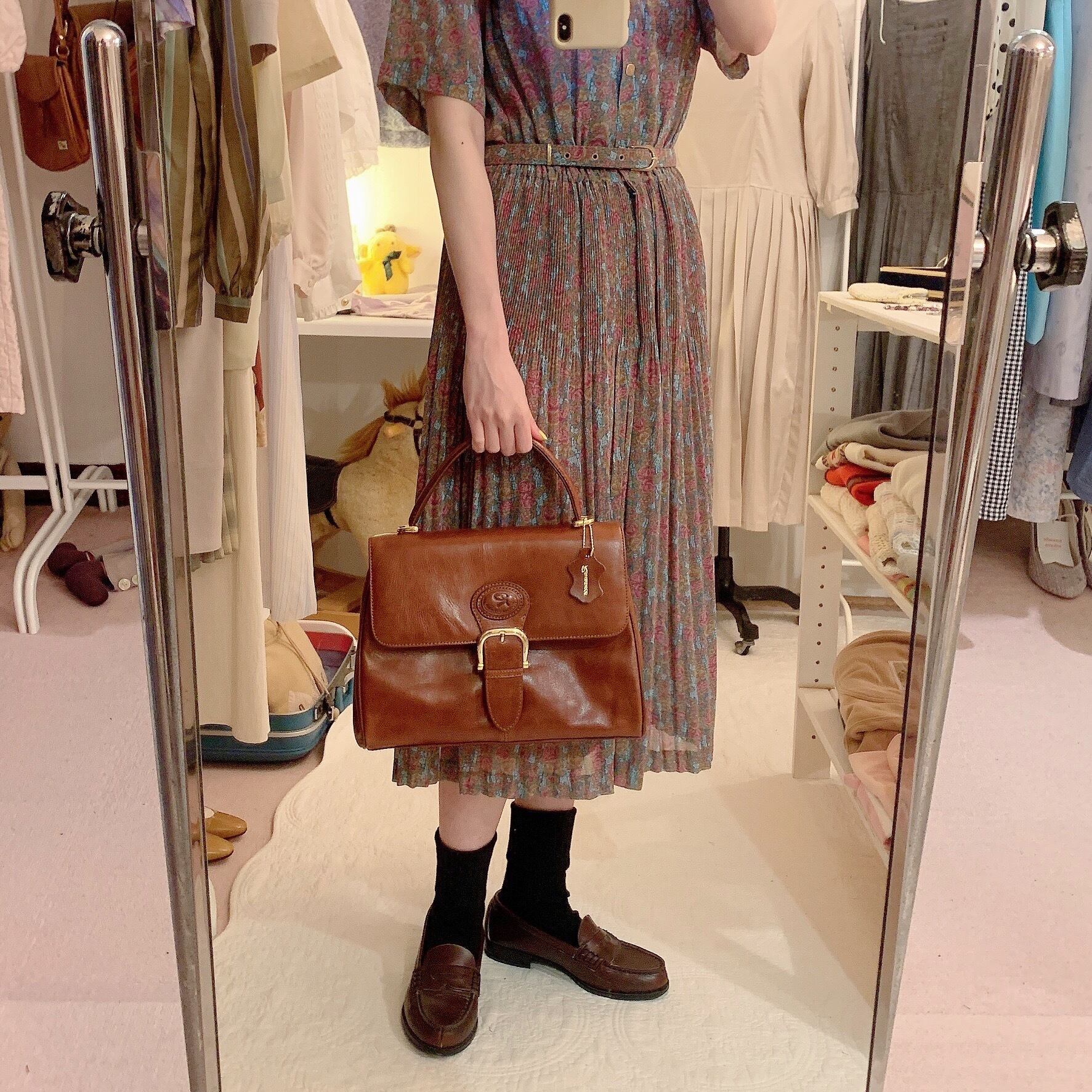 big belt brown leather hand bag