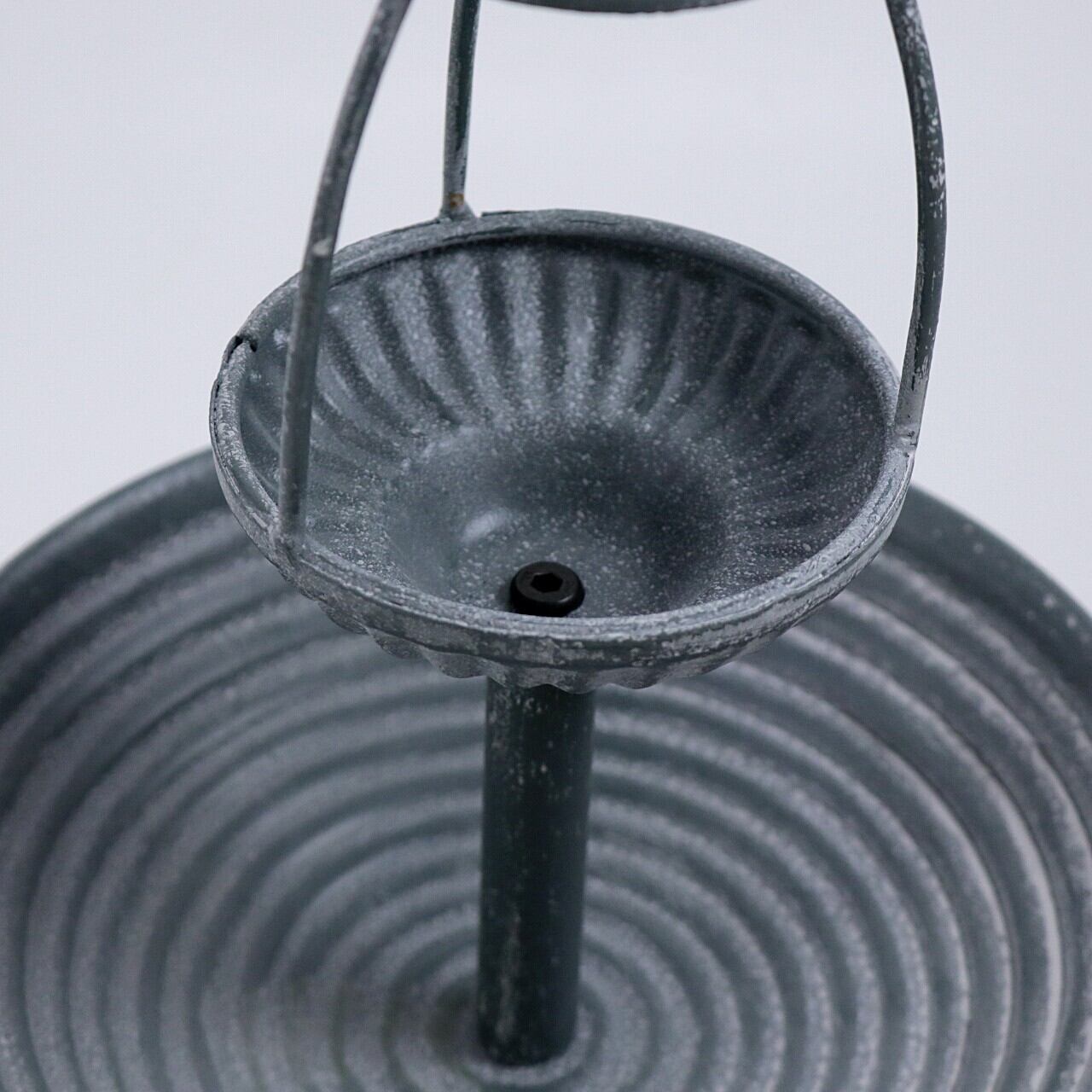 逸品 アイアン 鉄製 ガーデンスタンド 水鉢 鳥の水飲み場 オーナメント 逸品 アイアン 鉄製 ガーデンスタンド 水鉢 鳥の水飲み場 オーナメント