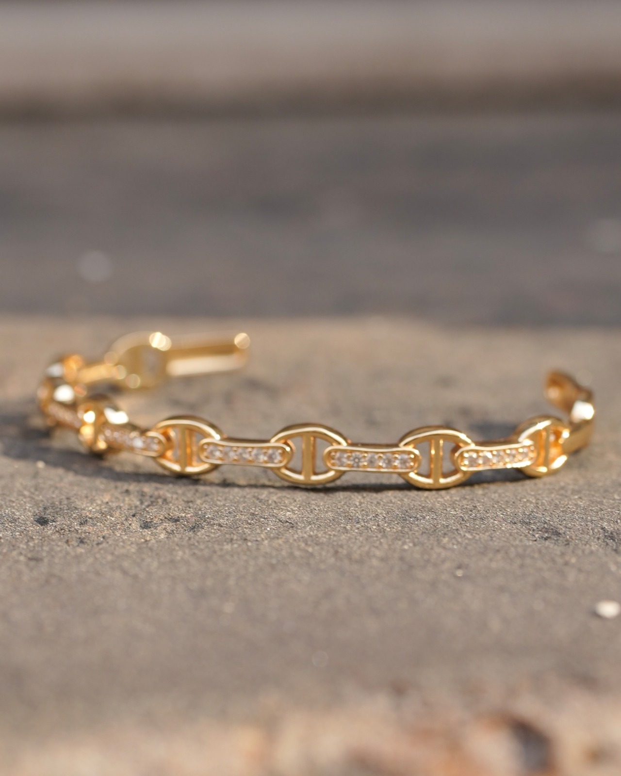 PREMIUM LUXURY ZIRCONIA BANGLE